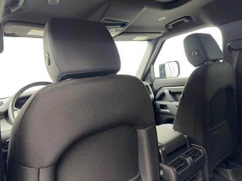 Used 2025 Land Rover Defender 110 S image 34