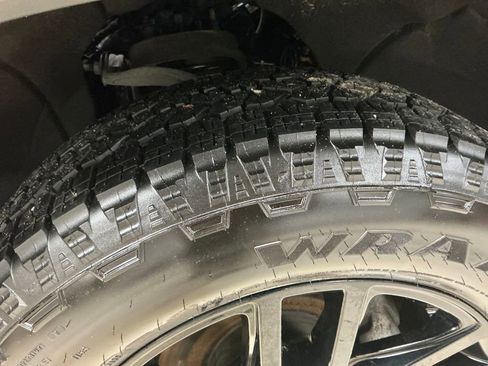 Certified 2024 GMC Sierra 1500 Elevation w/ LPO, Elevation Black Package image 7