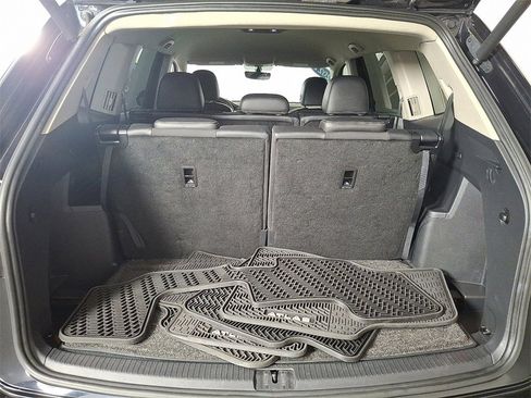 Used 2021 Volkswagen Atlas SE image 30