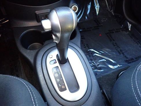 Used 2017 Nissan Versa SV image 17