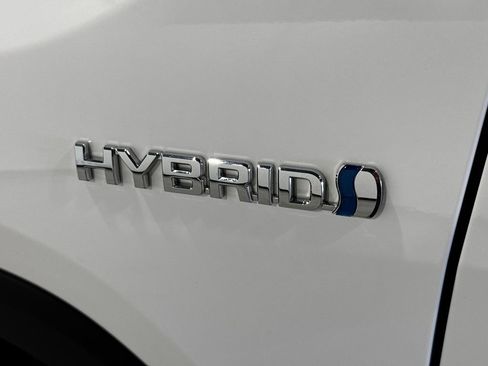 Used 2021 Toyota RAV4 LE AWD/4WD image 31