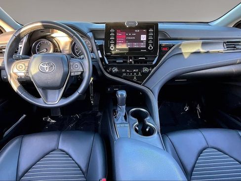 Used 2022 Toyota Camry SE FWD image 7