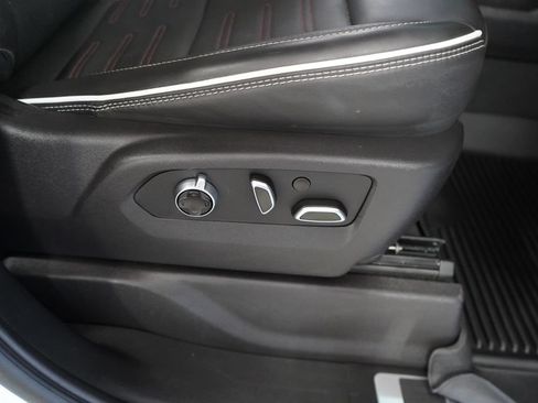 Used 2024 GMC Sierra 2500 AT4X AWD/4WD image 32