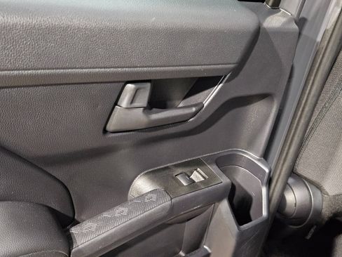 Used 2025 Toyota 4Runner SR5 AWD/4WD image 34