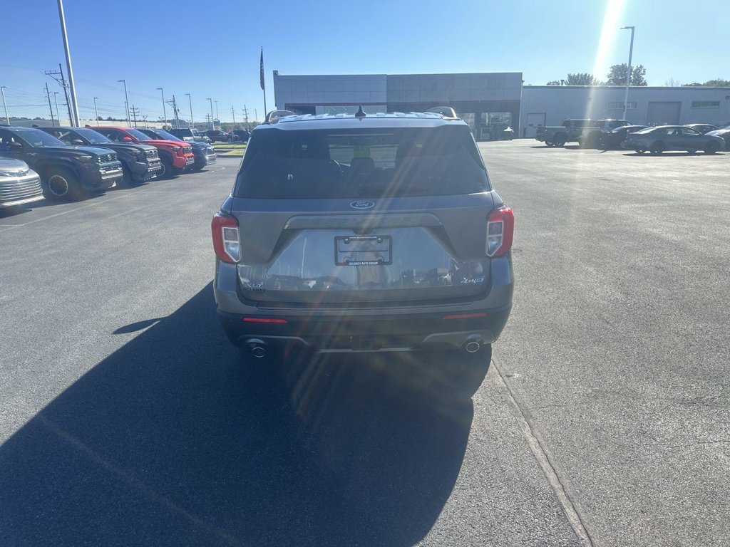 Used 2021 Ford Explorer XLT w/ Equipment Group 202A AWD/4WD image 7