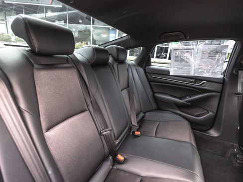 Used 2019 Honda Accord Sport image 29