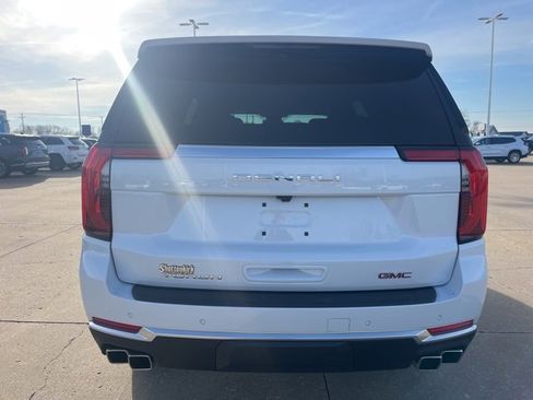 New 2026 GMC Yukon Denali w/ Sun & Power Step Package image 4