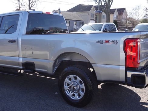 Used 2024 Ford F250 XLT image 8