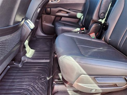 Used 2023 Kia Sorento EX image 9