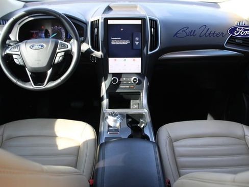 Certified 2022 Ford Edge SEL w/ Convenience Package image 16