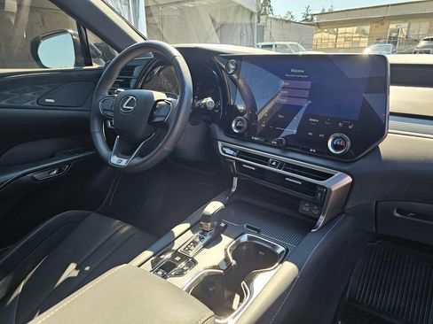 Used 2023 Lexus RX 500h F Sport w/ Accessory Package (2T) AWD/4WD image 12