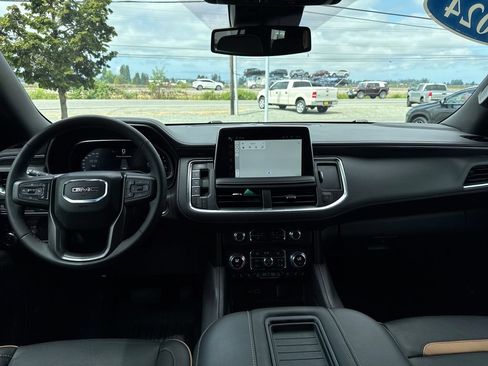 Used 2024 GMC Yukon AT4 AWD/4WD image 21