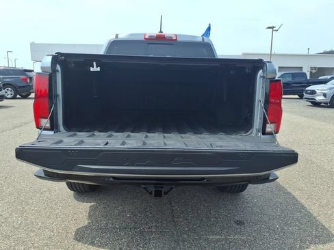 Used 2023 Chevrolet Colorado Z71 w/ Z71 Convenience Package 2 AWD/4WD image 8