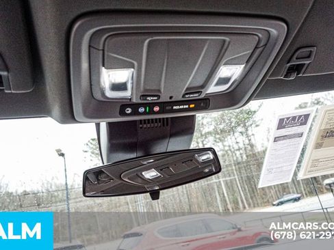 Used 2025 Chevrolet Silverado 1500 LT image 32