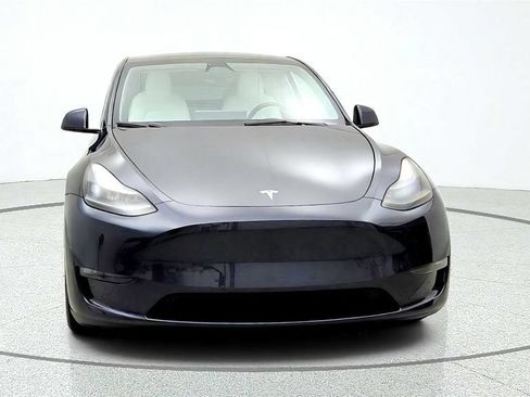 Used 2024 Tesla Model Y Performance AWD/4WD image 2