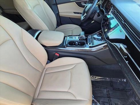 Used 2023 Audi Q7 3.0T Premium w/ Convenience Package image 20