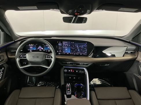 Used 2025 Audi Q5 Premium w/ Premium Plus AWD/4WD image 14