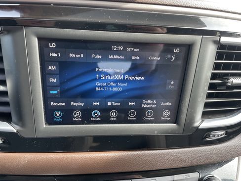 Used 2018 Chrysler Pacifica Touring Plus FWD image 19