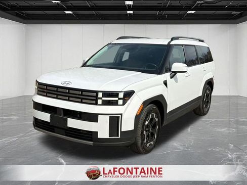 Used 2025 Hyundai Santa Fe SEL image 4