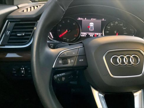 Used 2023 Audi Q5 2.0T Premium w/ Convenience Package image 23