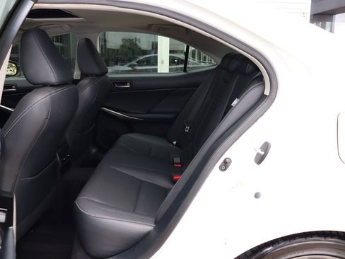 Used 2018 Lexus IS 300 AWD image 37