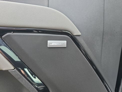 Used 2025 Chevrolet Silverado 2500 ZR2 w/ Technology Package image 23