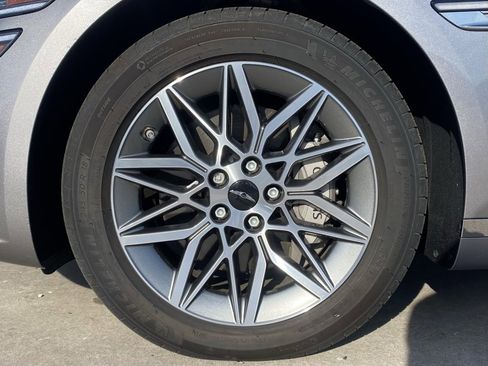 Used 2025 Genesis G80 2.5T image 9