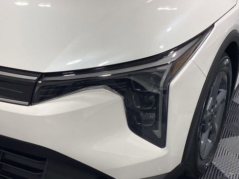 New 2026 Kia K4 LXS image 30