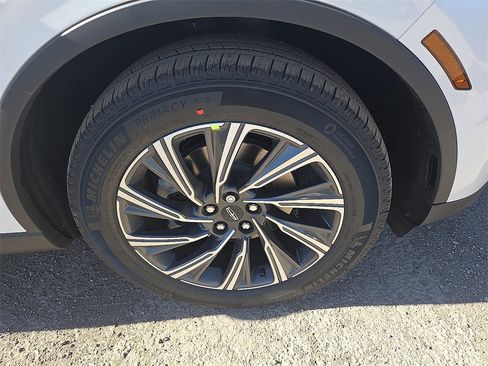 New 2026 Lincoln Aviator 2WD image 7