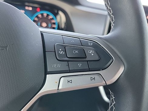 Used 2024 Volkswagen Atlas Cross Sport SE image 22