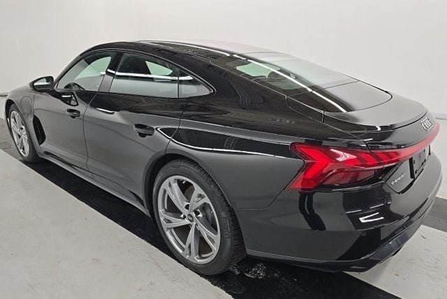 Used 2023 Audi e-tron GT Premium Plus AWD/4WD image 6