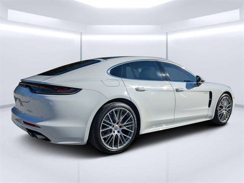 Used 2023 Porsche Panamera 4S w/ Premium Package image 4