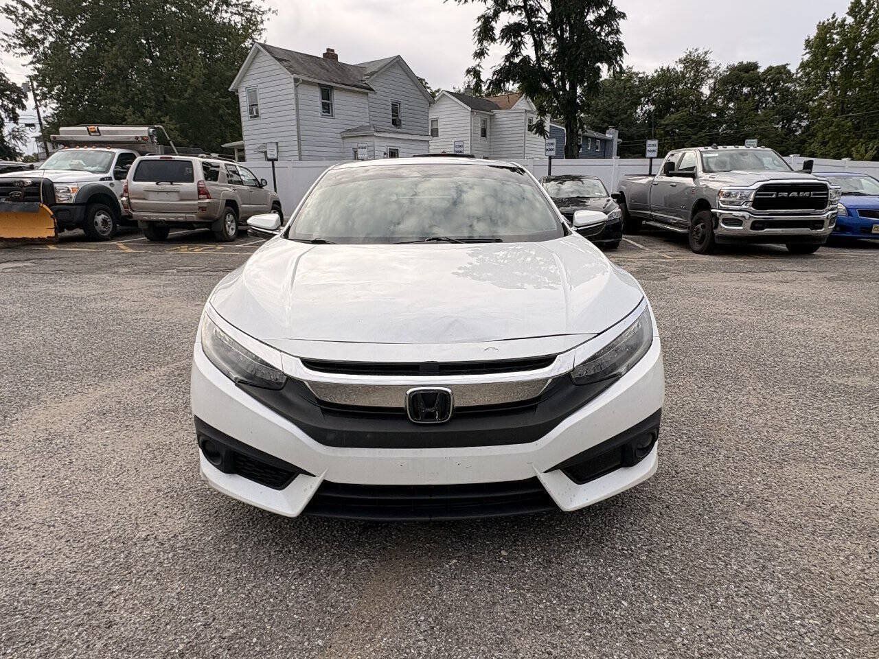 Used 2016 Honda Civic Touring image 4
