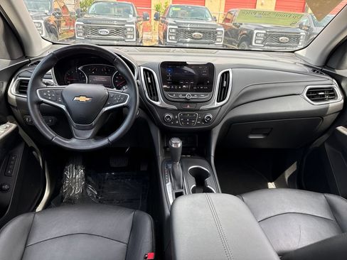 Used 2021 Chevrolet Equinox Premier w/ Redline Edition FWD image 5