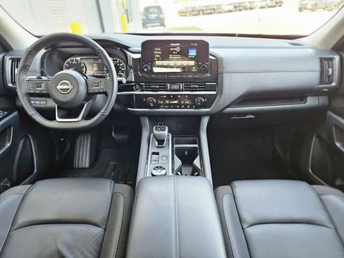 Certified 2025 Nissan Pathfinder SL AWD/4WD image 15