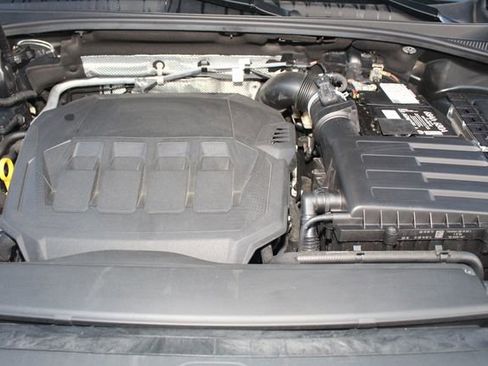 Used 2022 Audi Q3 2.0T Premium image 3