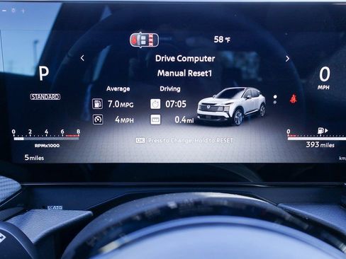 New 2026 Nissan Kicks SR image 9