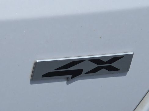 Used 2023 Kia Sorento LX AWD/4WD image 13