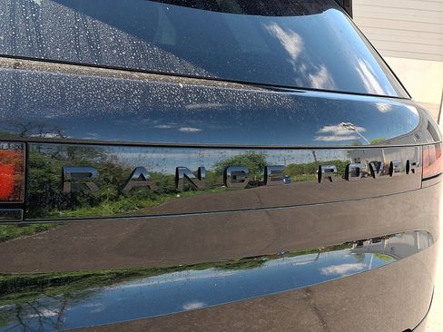 Used 2024 Land Rover Range Rover Sport SE AWD/4WD image 29