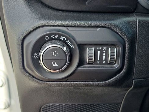 Used 2020 Jeep Gladiator Mojave AWD/4WD image 30