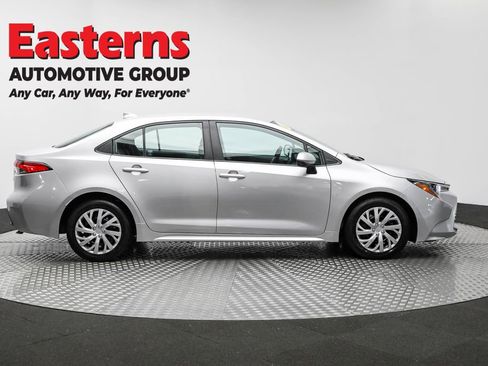 Used 2023 Toyota Corolla LE image 4