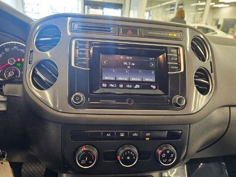 Used 2018 Volkswagen Tiguan Limited AWD/4WD image 11