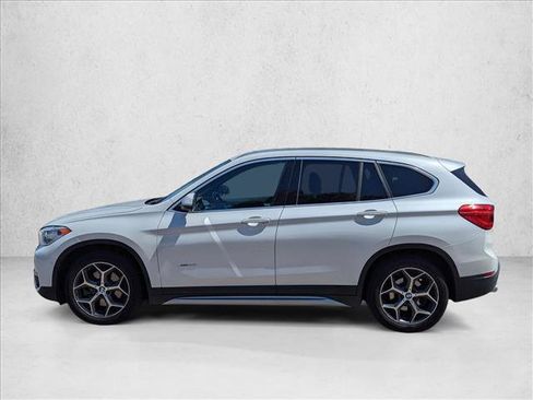 Used 2017 BMW X1 xDrive28i AWD/4WD image 8