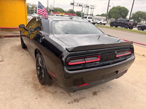 Used 2020 Dodge Challenger SXT w/ Blacktop Package RWD image 3