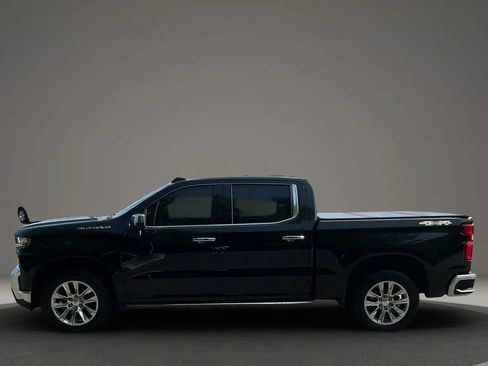 Used 2019 Chevrolet Silverado 1500 LTZ w/ LTZ Premium Package AWD/4WD image 2