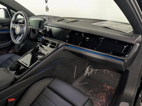 New 2025 Porsche Panamera image 18