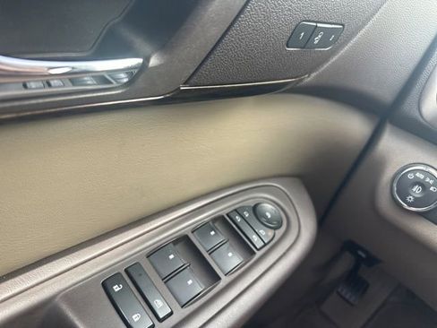 Used 2016 GMC Acadia Denali FWD image 18