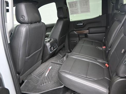 Used 2019 Chevrolet Silverado 1500 LT Trail Boss AWD/4WD image 11