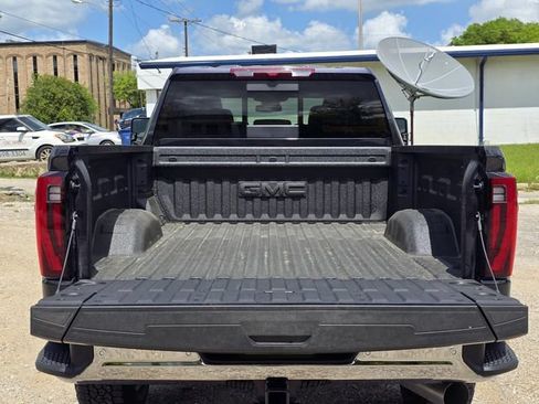 New 2026 GMC Sierra 2500 SLT AWD/4WD image 8