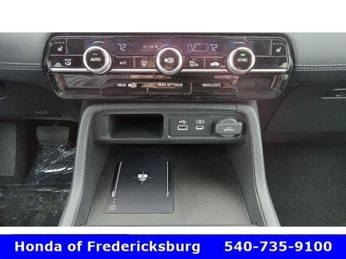 Used 2025 Honda Pilot EX-L image 19